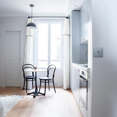 Cozy Flat, Batignolles Apartment Paris