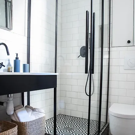 Cozy Flat, Batignolles Apartment *
