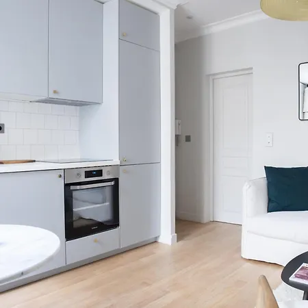 Cozy Flat, Batignolles Apartment